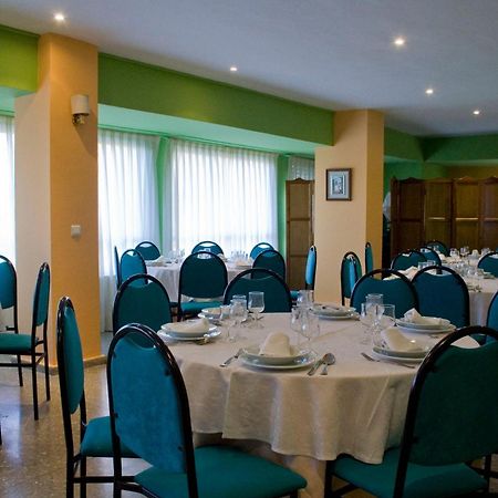 Hotel Perales Талавера-де-ла-Рейна Экстерьер фото